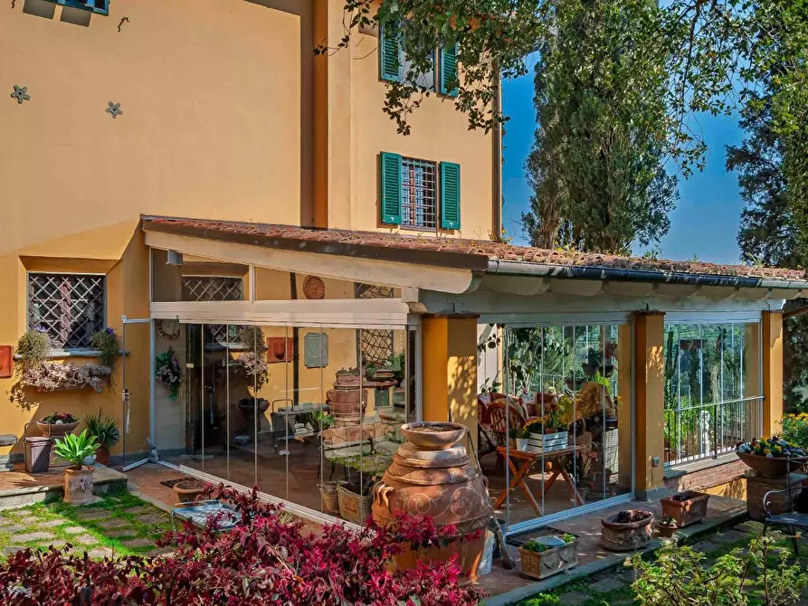 Immagine 29 di Villa in vendita  a Montopoli In Val D'arno