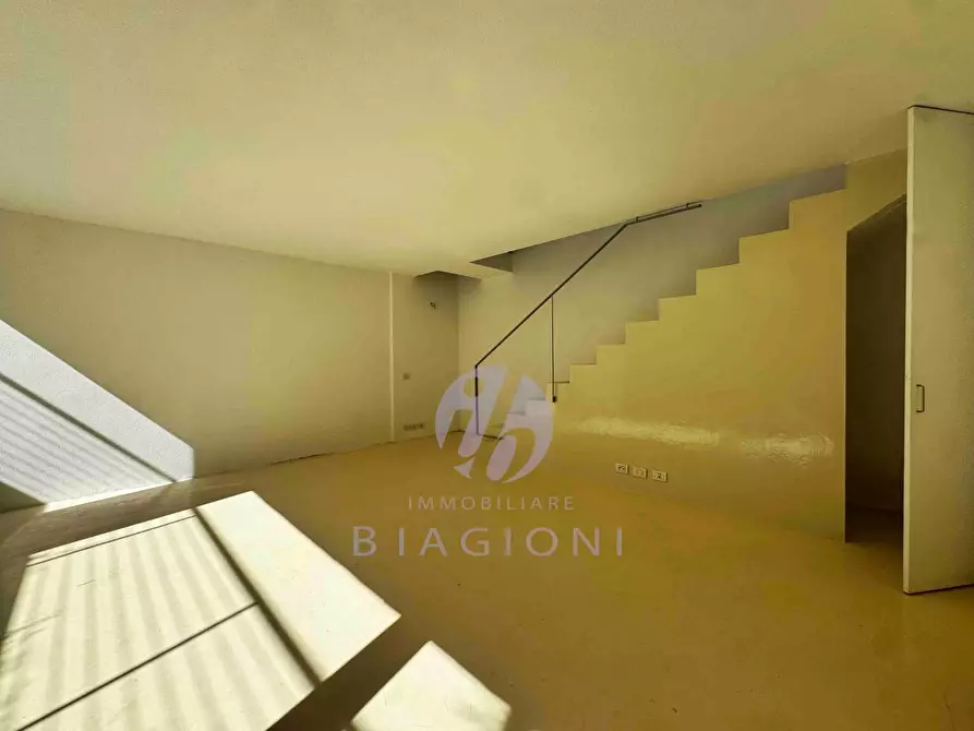 Immagine 24 di Villa in vendita  a Camaiore