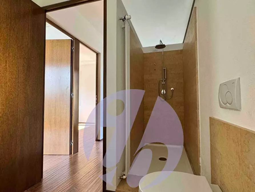 Immagine 37 di Villa in vendita  a Camaiore