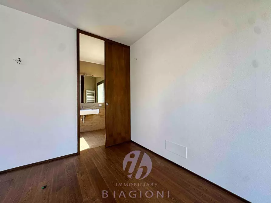 Immagine 41 di Villa in vendita  a Camaiore