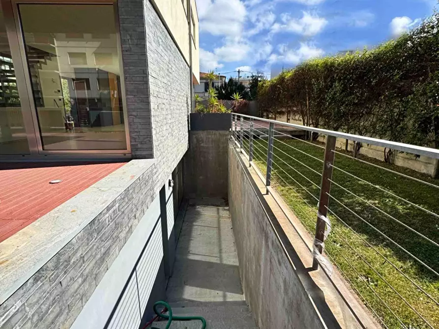 Immagine 12 di Villa in vendita  a Camaiore