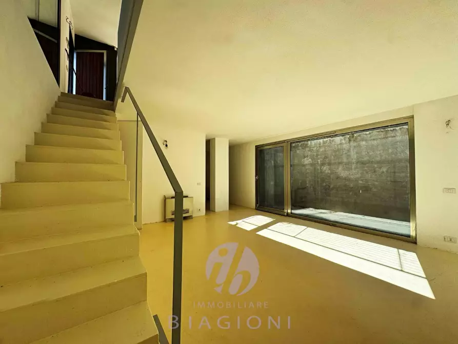 Immagine 26 di Villa in vendita  a Camaiore