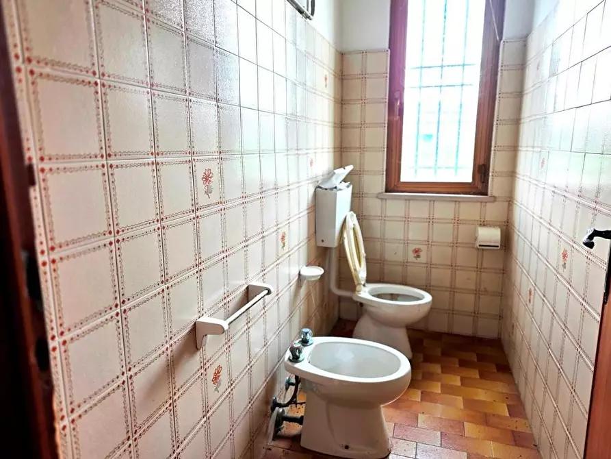 Immagine 20 di Attività artigianale in affitto  a Porcari