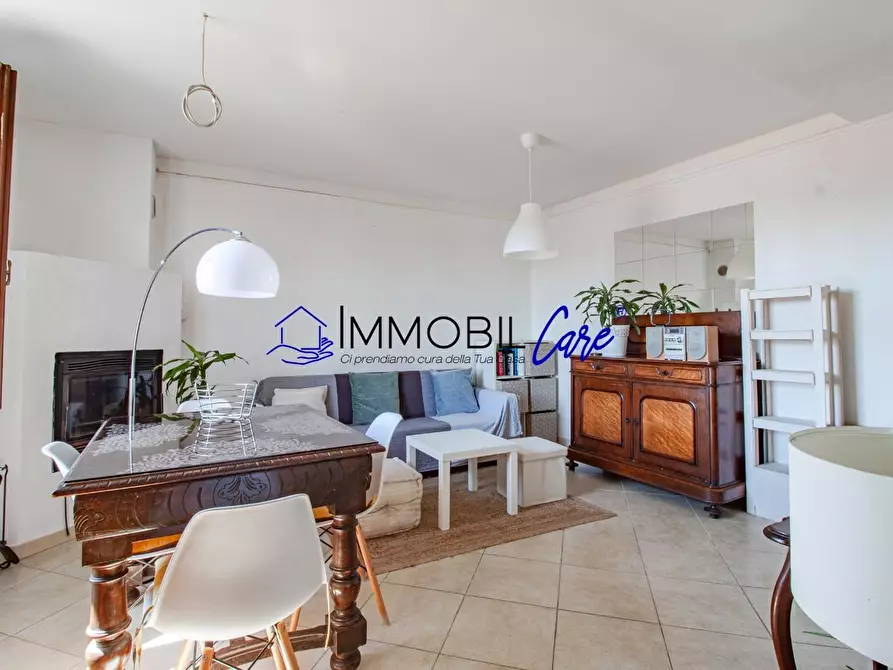 Immagine 2 di Appartamento in vendita  a Collesalvetti