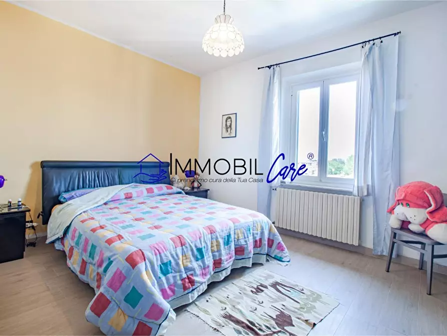 Immagine 11 di Appartamento in vendita  a Livorno