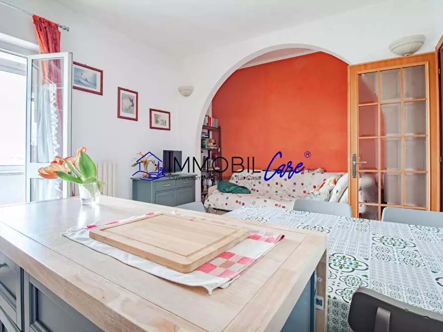 Immagine 5 di Appartamento in vendita  a Livorno