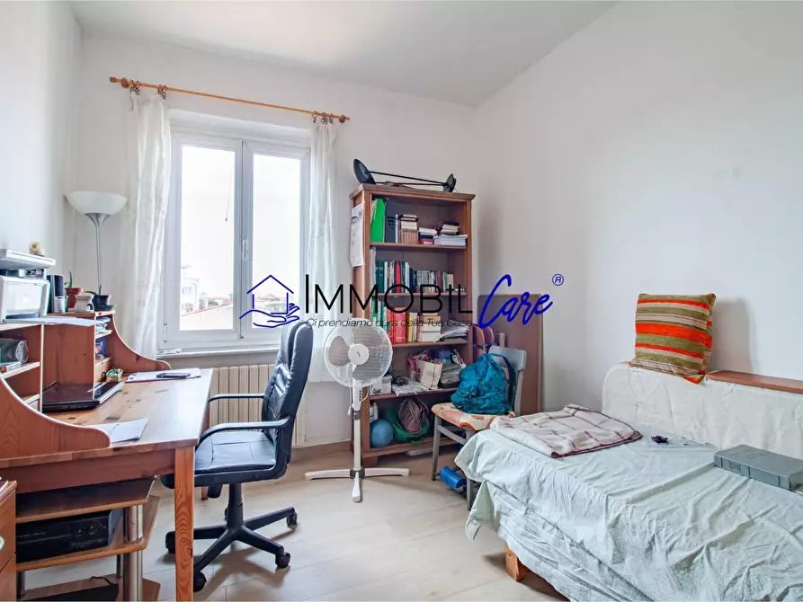 Immagine 20 di Appartamento in vendita  a Livorno