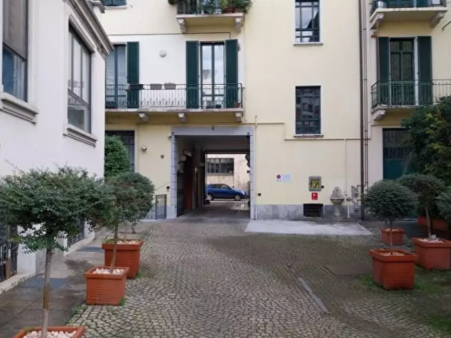 Immagine 2 di Appartamento in vendita  a Milano