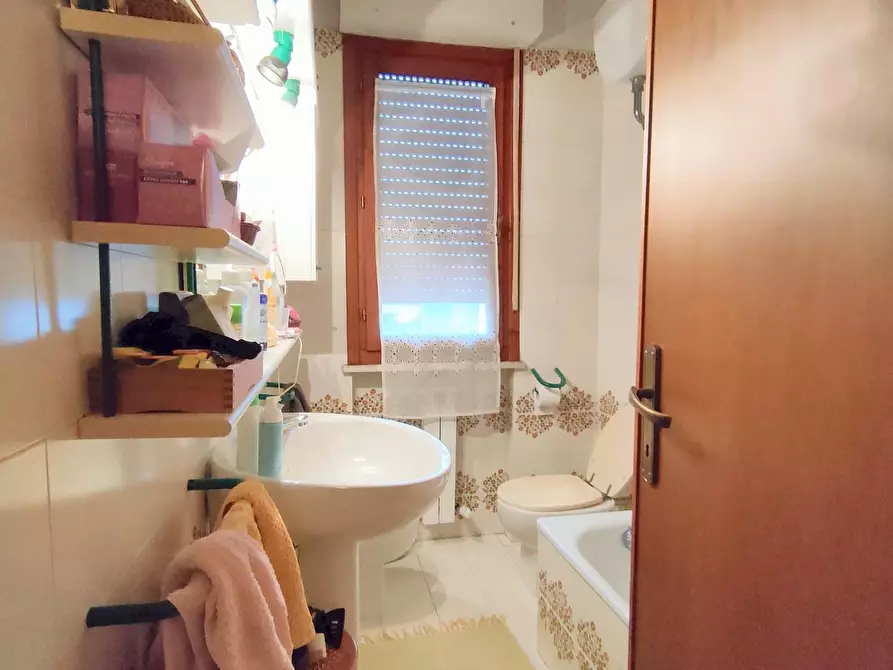 Immagine 15 di Appartamento in vendita  a Cascina