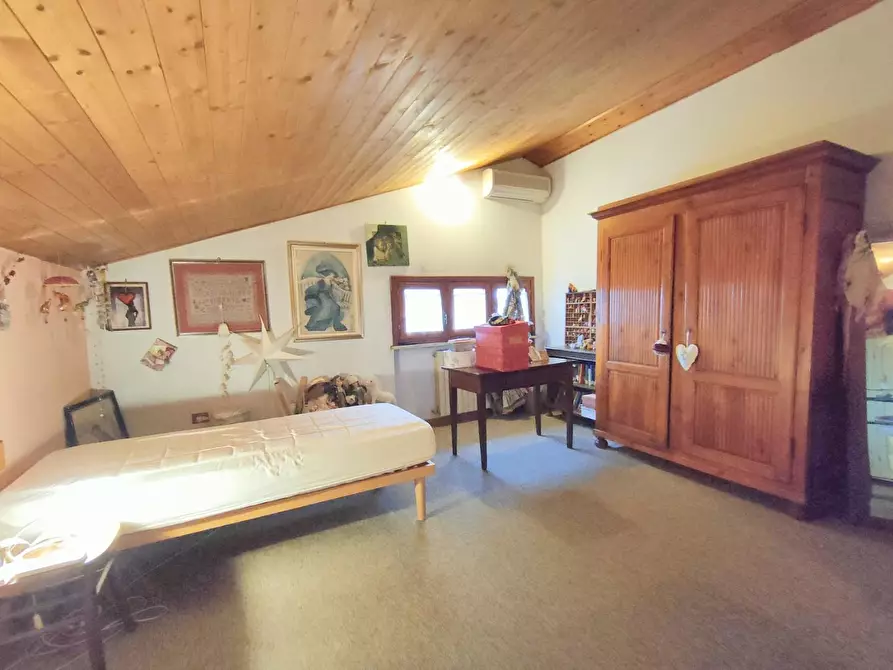 Immagine 22 di Appartamento in vendita  a Cascina