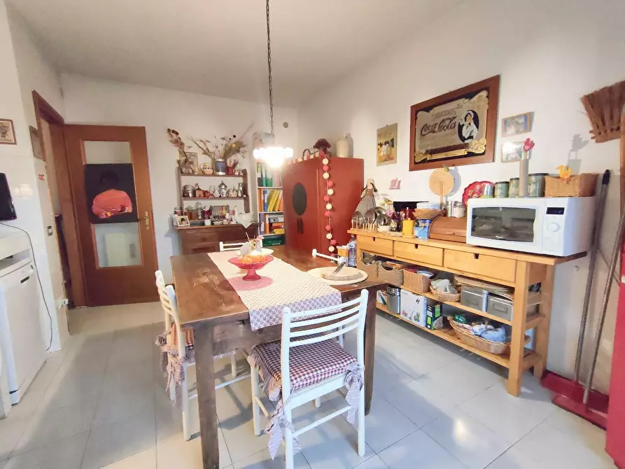 Immagine 10 di Appartamento in vendita  a Cascina