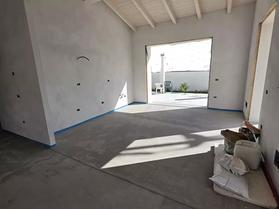 Immagine 3 di Villa in vendita  a Calcinaia