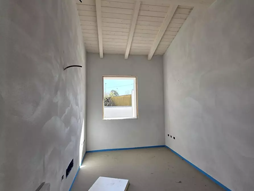 Immagine 12 di Villa in vendita  a Calcinaia