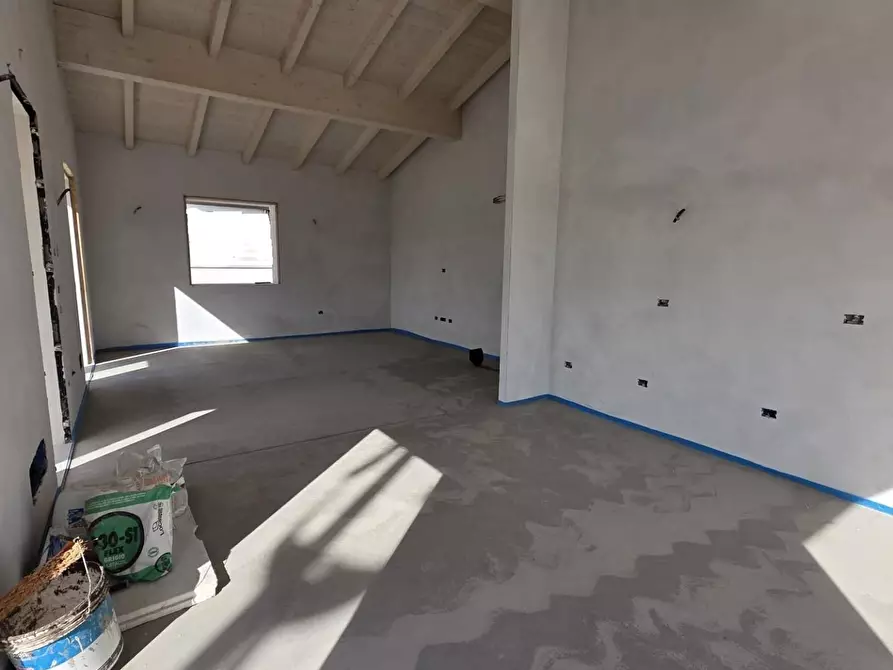 Immagine 6 di Villa in vendita  a Calcinaia