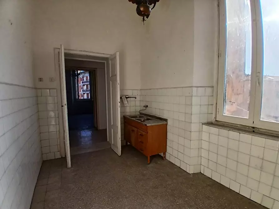 Immagine 8 di Appartamento in vendita  a Livorno