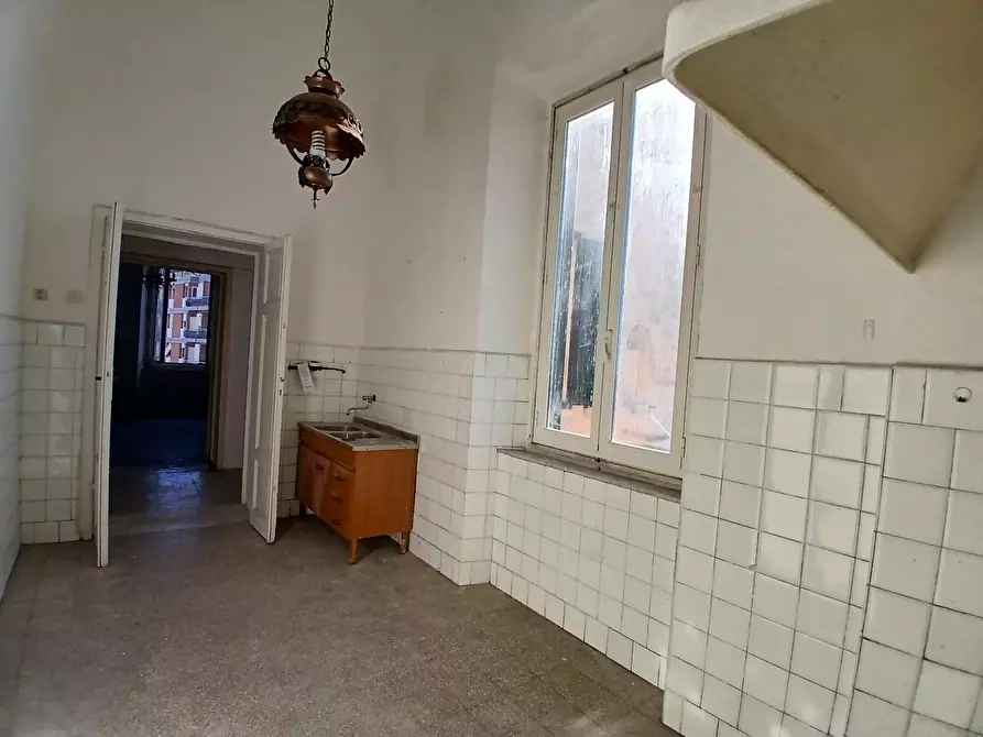 Immagine 10 di Appartamento in vendita  a Livorno