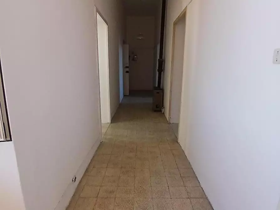 Immagine 16 di Appartamento in vendita  a Livorno