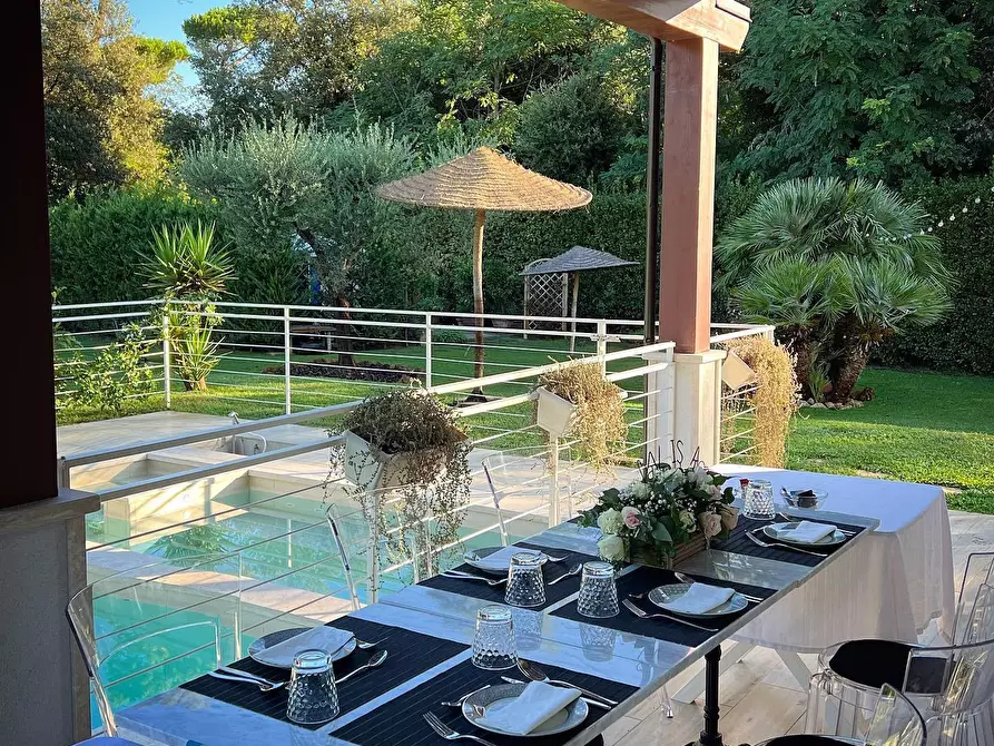 Immagine 15 di Villa in affitto  a Pietrasanta