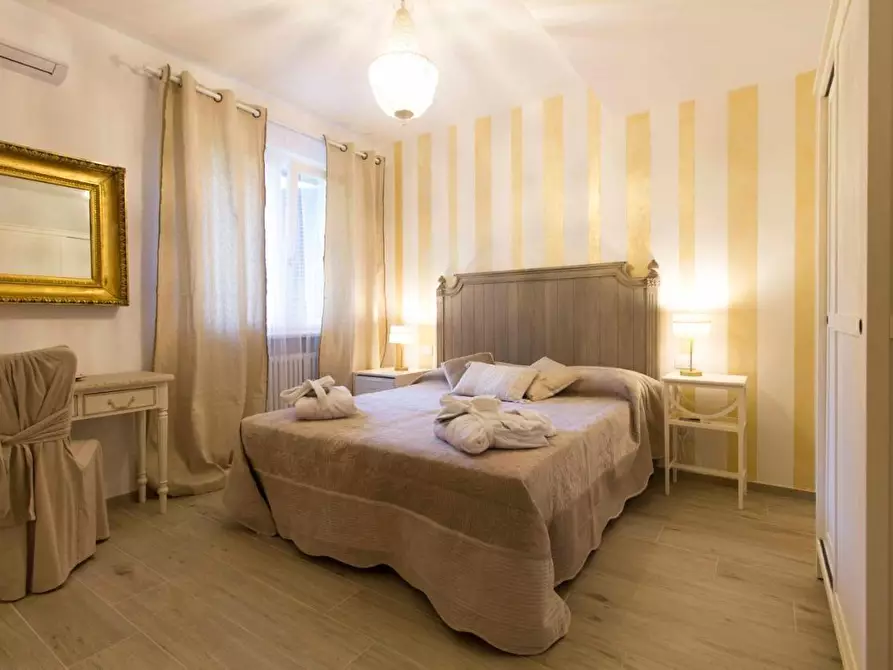 Immagine 37 di Villa in affitto  a Pietrasanta