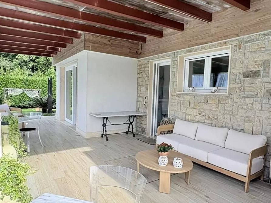 Immagine 24 di Villa in affitto  a Pietrasanta