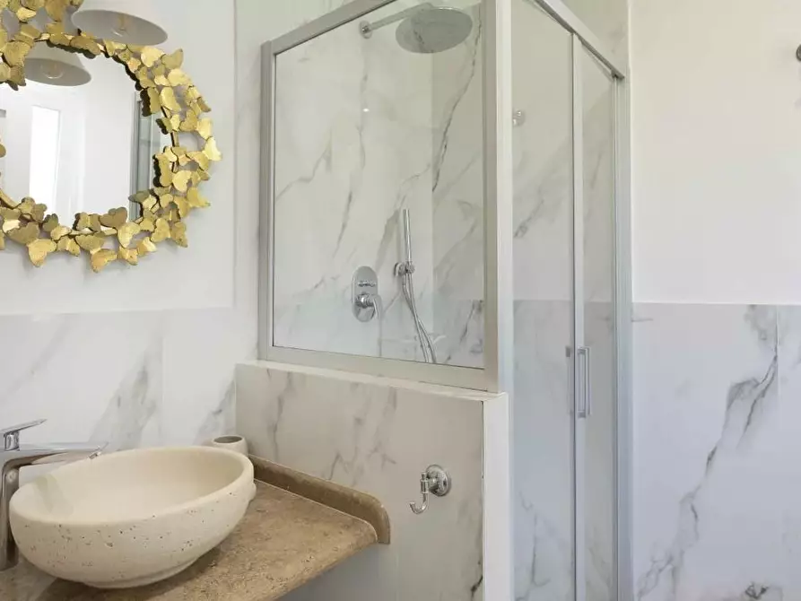 Immagine 52 di Villa in affitto  a Pietrasanta