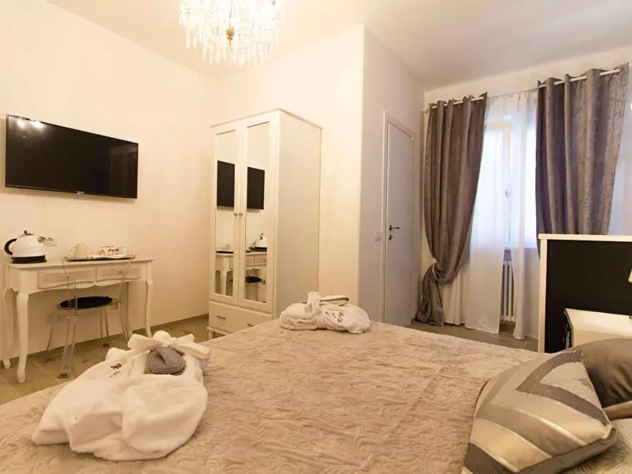 Immagine 41 di Villa in affitto  a Pietrasanta