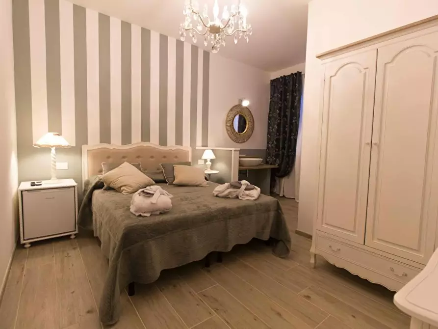 Immagine 43 di Villa in affitto  a Pietrasanta