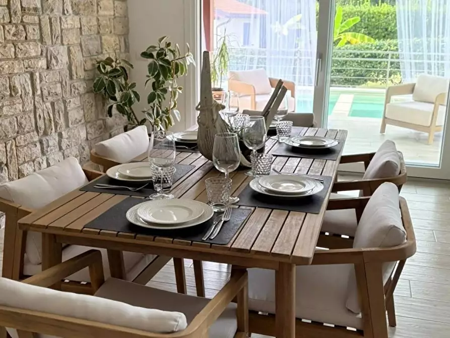 Immagine 36 di Villa in affitto  a Pietrasanta