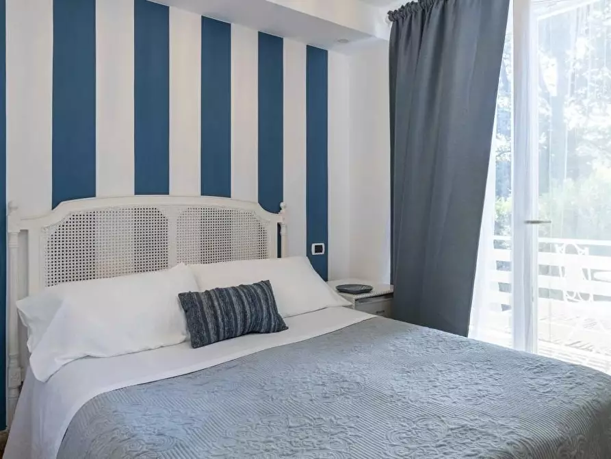 Immagine 49 di Villa in affitto  a Pietrasanta