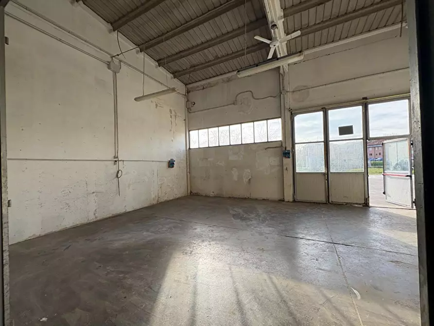Immagine 6 di Capannone industriale in vendita  a Monteriggioni