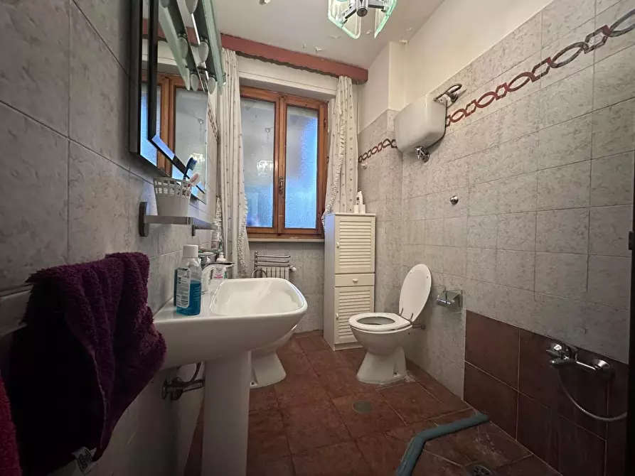 Immagine 12 di Appartamento in vendita  a Pisa