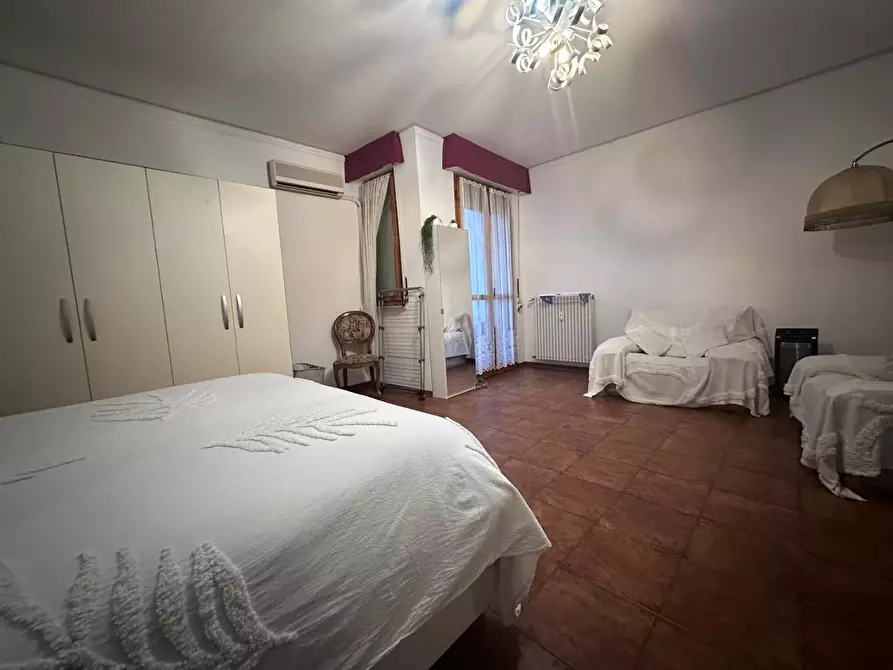 Immagine 2 di Appartamento in vendita  a Pisa