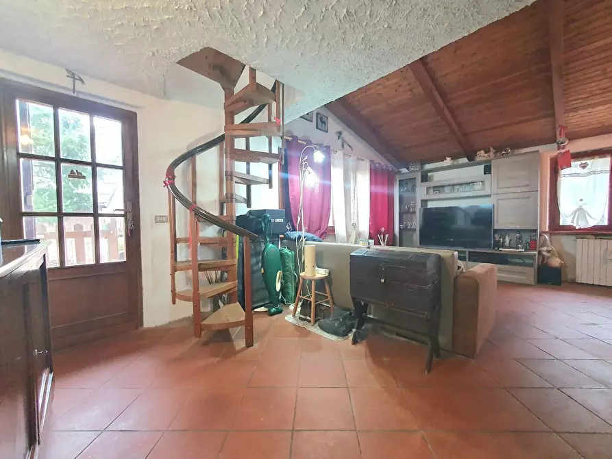 Immagine 5 di Villa in vendita  a Villa Basilica