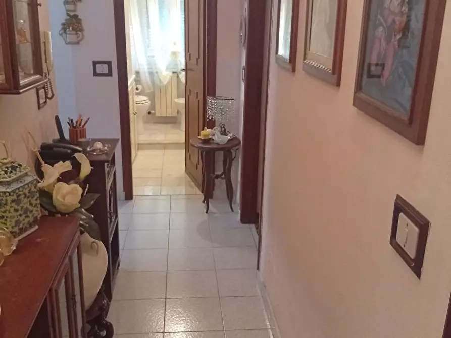 Immagine 3 di Appartamento in vendita  a Carrara