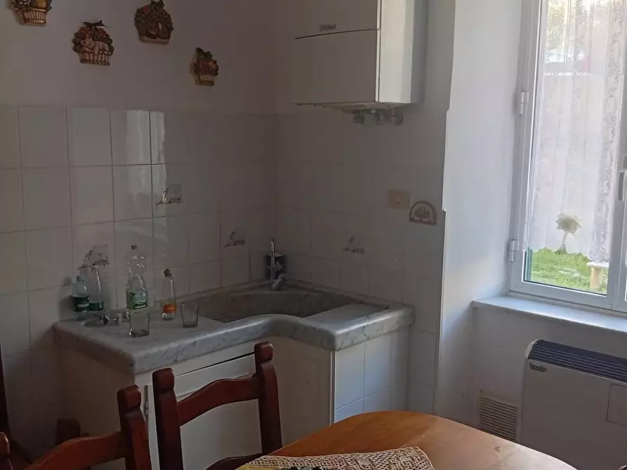 Immagine 5 di Appartamento in vendita  a Carrara