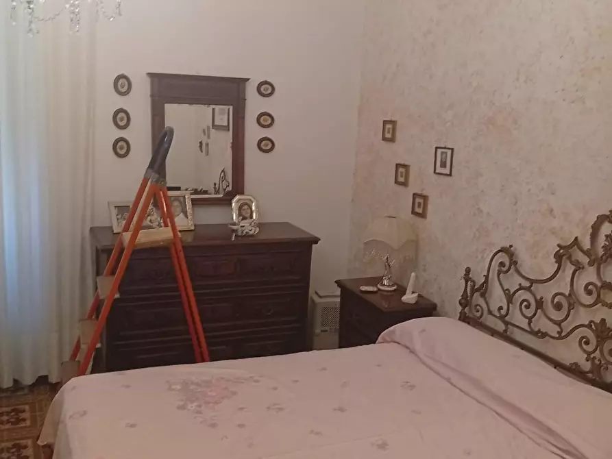 Immagine 4 di Appartamento in vendita  a Carrara