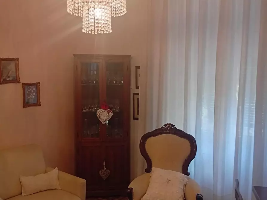 Immagine 11 di Appartamento in vendita  a Carrara