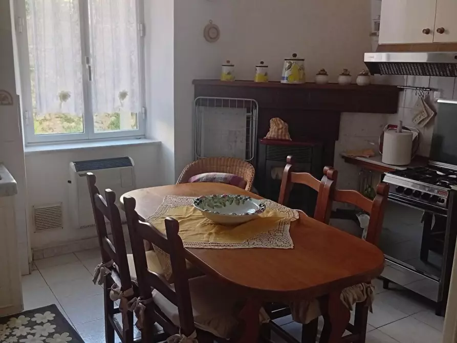 Immagine 8 di Appartamento in vendita  a Carrara