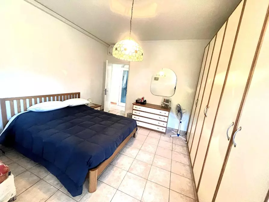 Immagine 16 di Appartamento in vendita  a Massa