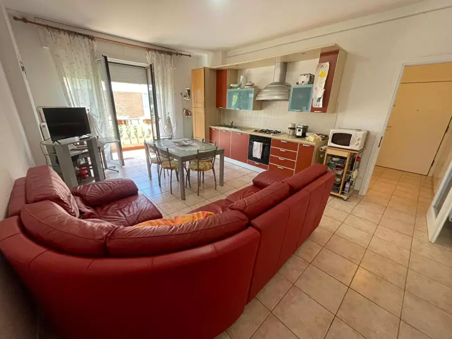 Immagine 13 di Appartamento in vendita  a Massa