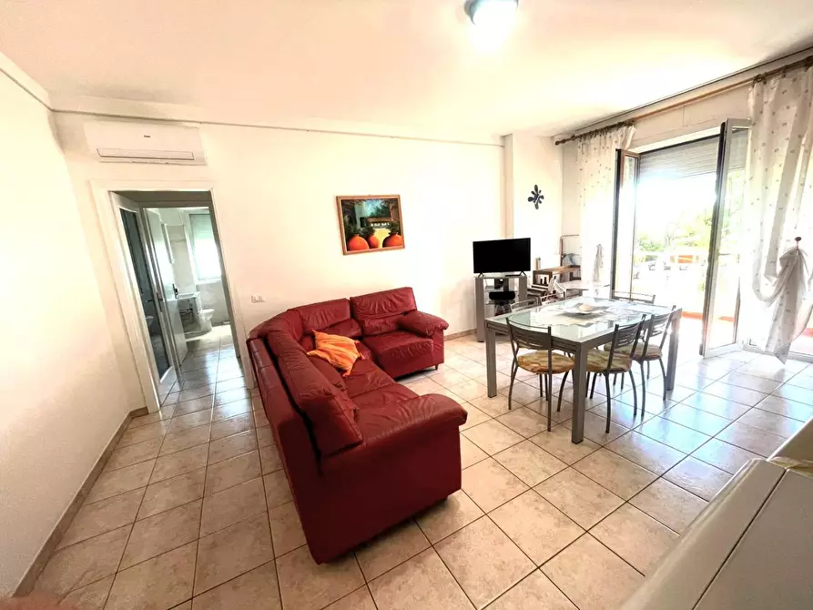 Immagine 9 di Appartamento in vendita  a Massa