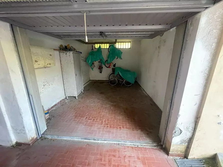 Immagine 35 di Appartamento in vendita  a Massa