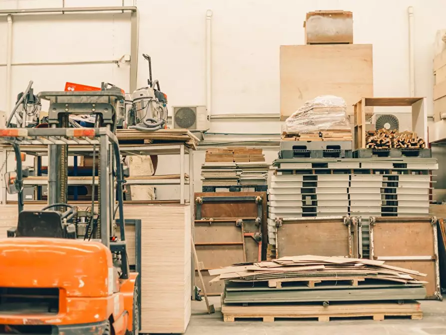 Immagine 4 di Magazzino in vendita  a Torino