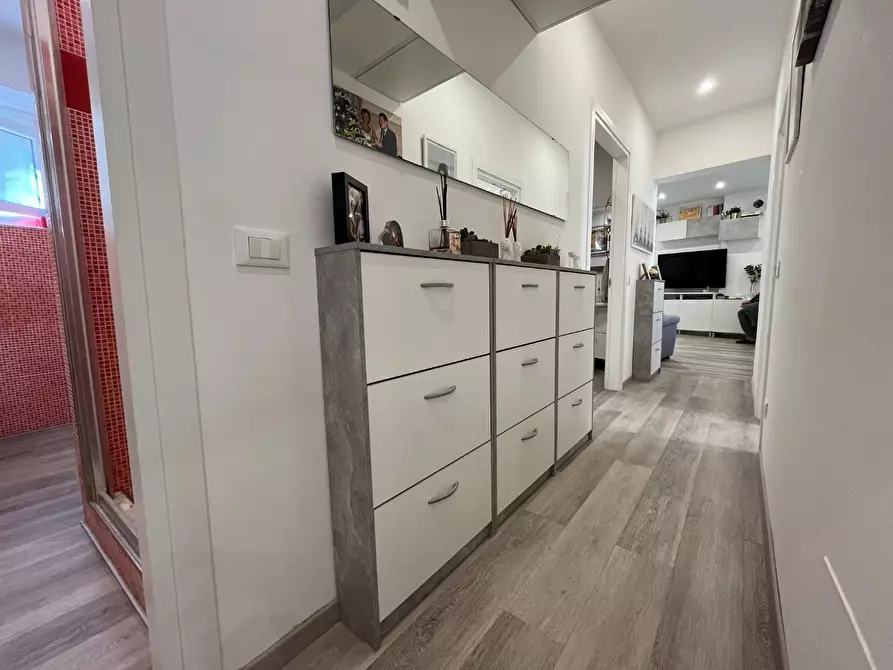 Immagine 30 di Appartamento in vendita  a Lucca