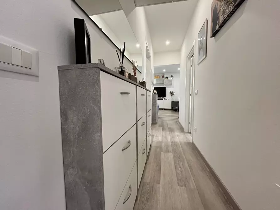 Immagine 34 di Appartamento in vendita  a Lucca