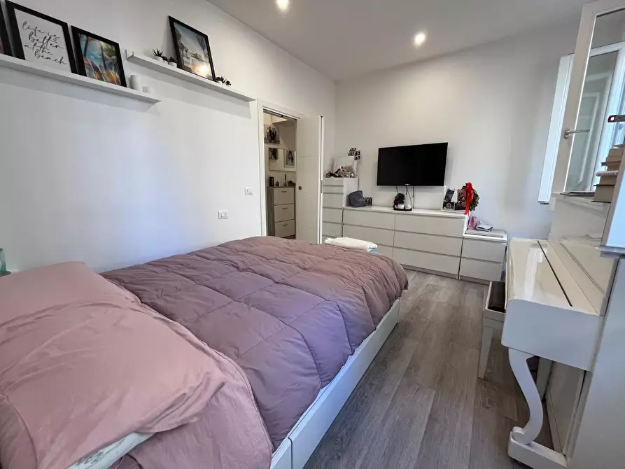 Immagine 27 di Appartamento in vendita  a Lucca