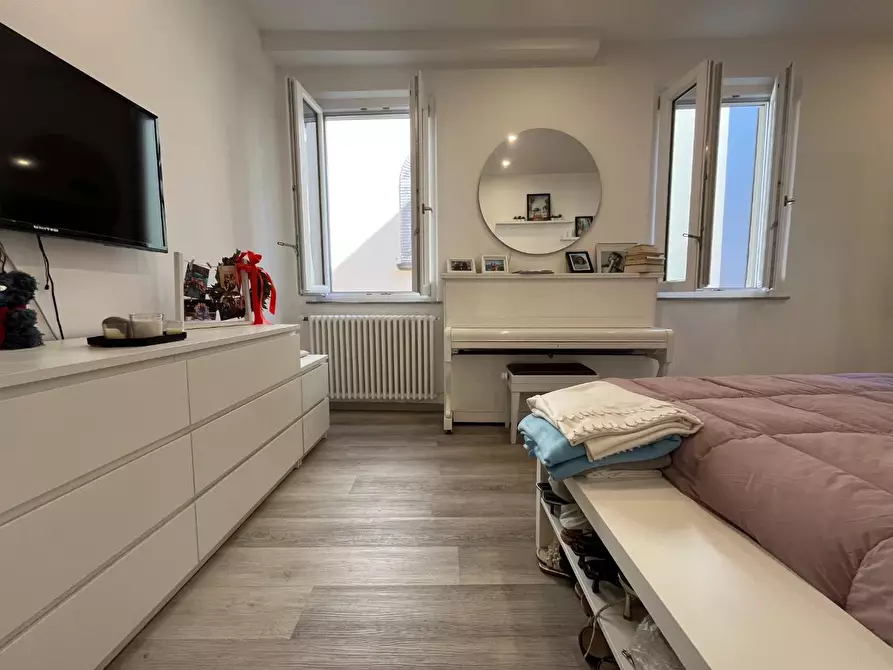 Immagine 24 di Appartamento in vendita  a Lucca