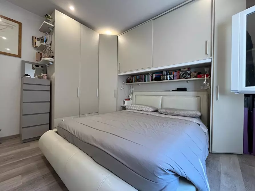 Immagine 37 di Appartamento in vendita  a Lucca