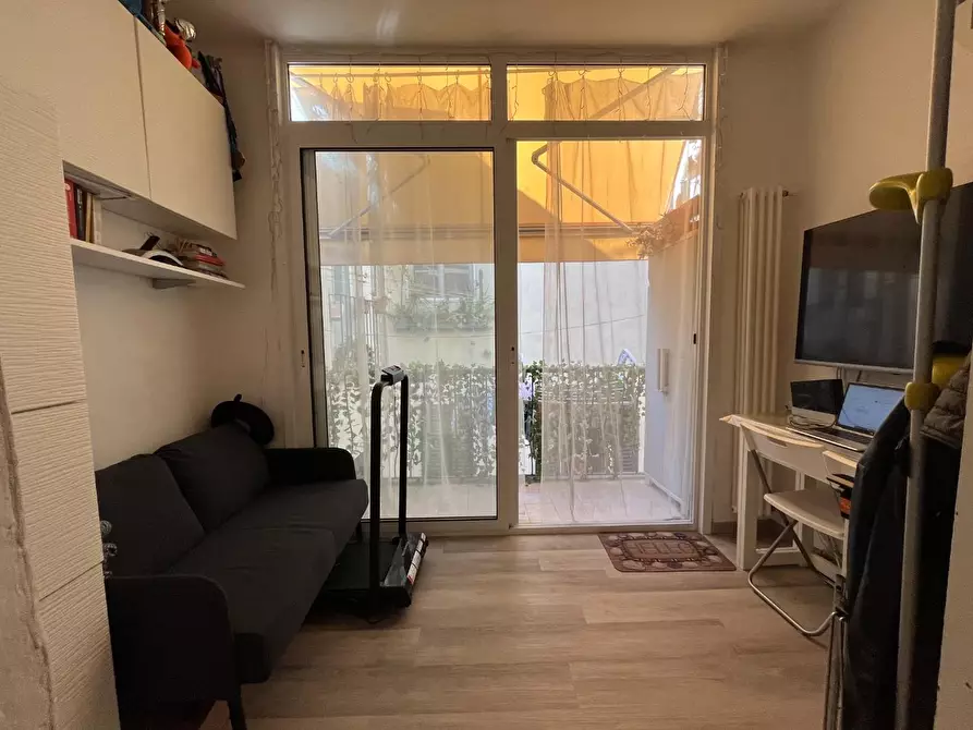 Immagine 14 di Appartamento in vendita  a Lucca