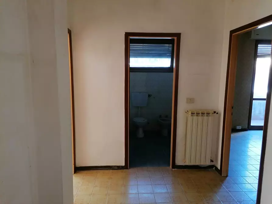 Immagine 4 di Appartamento in vendita  a Carrara